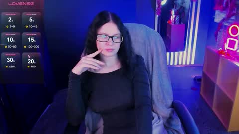 Lisa online show from 12.15.25