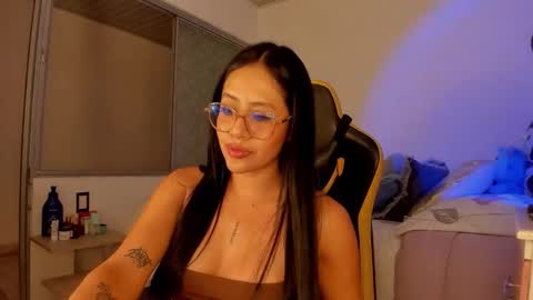 Lisa Thompson online show from 11.11.25