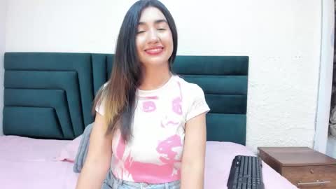 lisa white  online show from 12.23.25