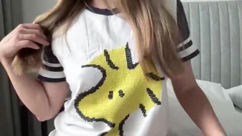Snapshot of lisaflower1 chatting on 05.07.26 Lisa online show from 05.07.26