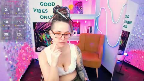 Lisa online show from 04.20.26