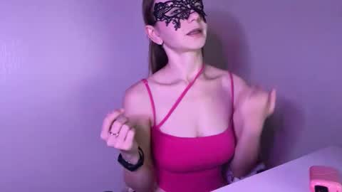 Snapshot of lisafrazier chatting on 09.18.25 Lisa online show from 09.18.25