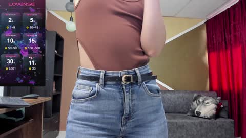 Lisa Gray Independent Model online show from 01.17.25