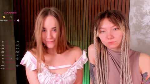 Snapshot of lisanelsona chatting on 12.21.24 Hello our names are Kate and Alice this is our first day here. online show from 12.21.24