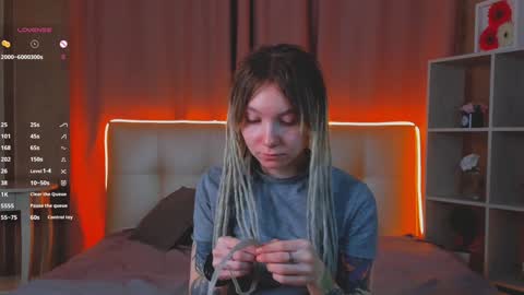 Snapshot of lisanelsona chatting on 01.10.25 Hello our names are Kate and Alice this is our first day here. online show from 01.10.25