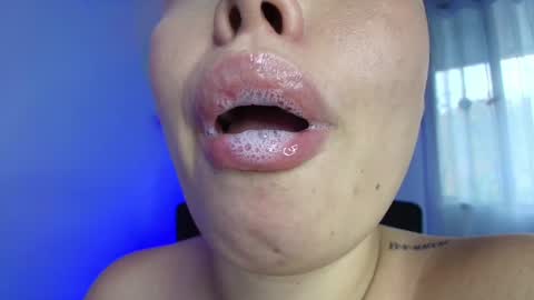 Lisbet online show from 12.05.24