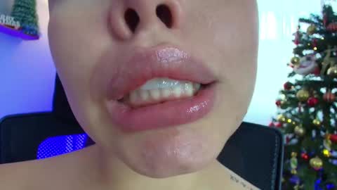 Lisbet online show from 12.14.24