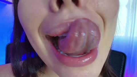 Lisbet online show from 01.22.25