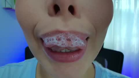 Lisbet online show from 02.10.25