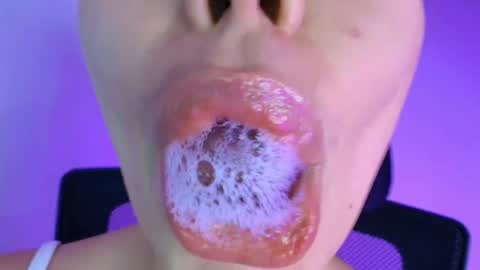 Lisbet online show from 10.30.25