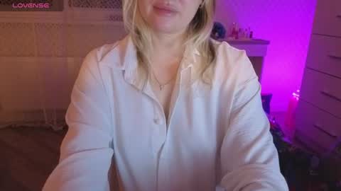 Snapshot of lisenok26 chatting on 07.21.26 Anna online show from 07.21.26