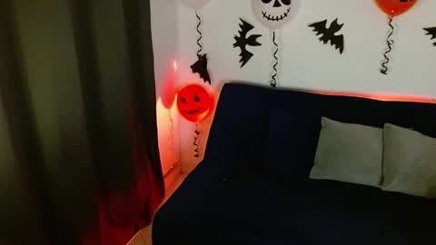  Liss  online show from 10.30.25