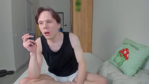 Snapshot of lissa_alfie chatting on 01.07.25 Alfie online show from 01.07.25