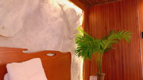 Isaa  online show from 04.01.26