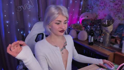 Snapshot of lissakss chatting on 12.29.24 Lissa online show from 12.29.24