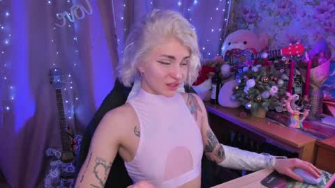 Snapshot of lissakss chatting on 12.31.24 Lissa online show from 12.31.24