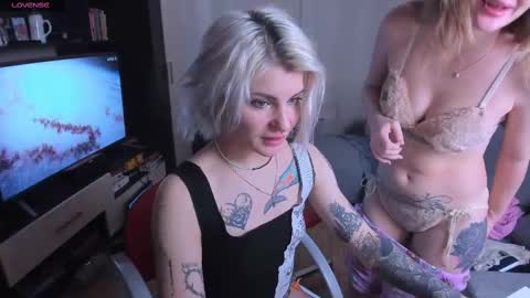 Snapshot of lissakss chatting on 02.12.25 Lissa online show from 02.12.25