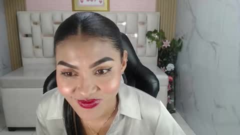 lissandra_s online show from 11.20.25