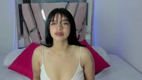 Snapshot of lissastone chatting on 10.15.25 Lissa online show from 10.15.25