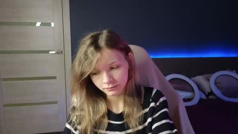 Lena online show from 10.14.25