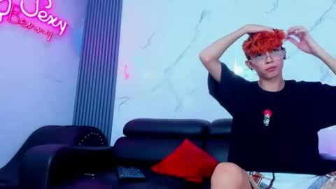Snapshot of litle_sweet chatting on 07.08.26 dilan jack thom online show from 07.08.26