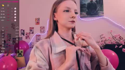 Snapshot of little__caprice chatting on 02.14.26 Bella online show from 02.14.26