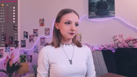 Snapshot of little__caprice chatting on 02.25.26 Bella online show from 02.25.26