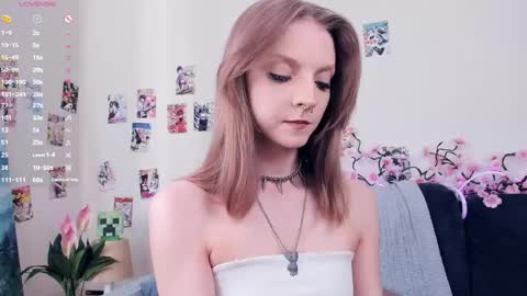Snapshot of little__caprice chatting on 04.22.26 Bella online show from 04.22.26