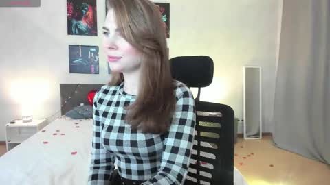 Snapshot of little__isabel chatting on 02.13.26 Isabel online show from 02.13.26