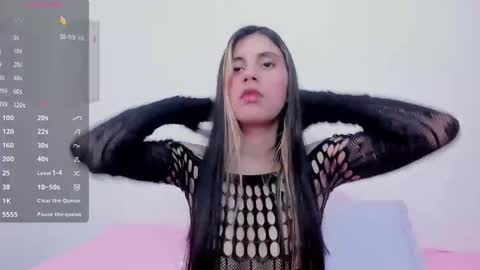 Snapshot of little_angelhot chatting on 12.26.24 angelica online show from 12.26.24