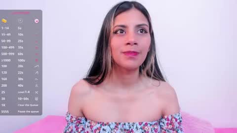 Snapshot of little_angelhot chatting on 01.05.25 angelica online show from 01.05.25