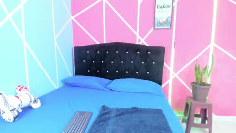 Snapshot of little_angelsky chatting on 03.02.25 Michelle. online show from 03.02.25