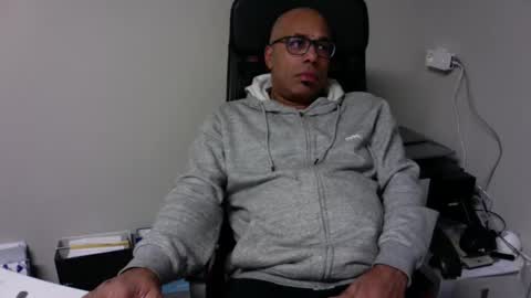 Snapshot of little_buddha chatting on 12.15.24 Pure Black Power online show from 12.15.24