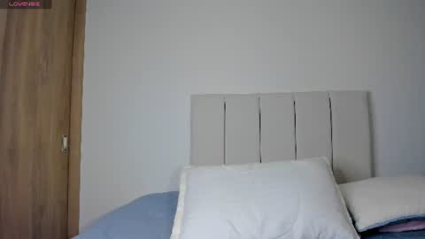 Independent model carolina online show from 07.05.26