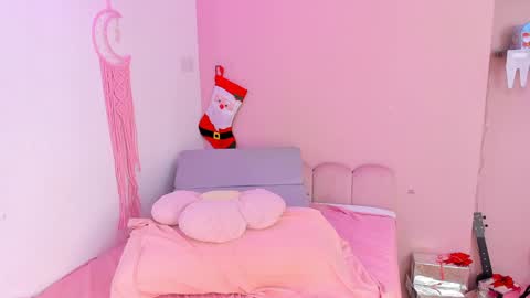 Snapshot of little_effy18_ chatting on 12.26.24 Little Effy online show from 12.26.24