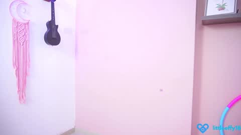 Snapshot of little_effy18_ chatting on 02.03.25 Little Effy online show from 02.03.25