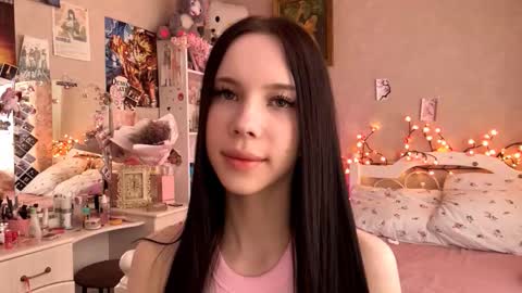 Snapshot of little_milou chatting on 10.19.25 Milou online show from 10.19.25