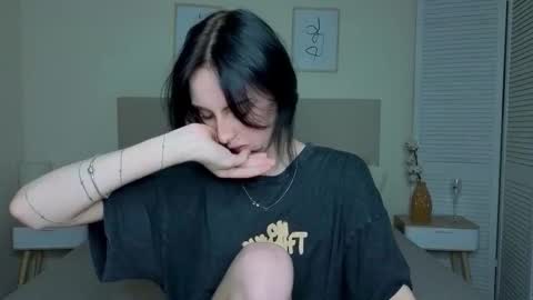 little_mollee online show from 11.12.25