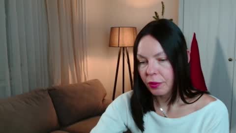 Nicole online show from 12.20.25