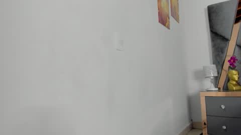 Eva online show from 12.23.25