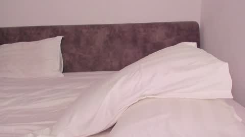 hey im anna online show from 12.17.24