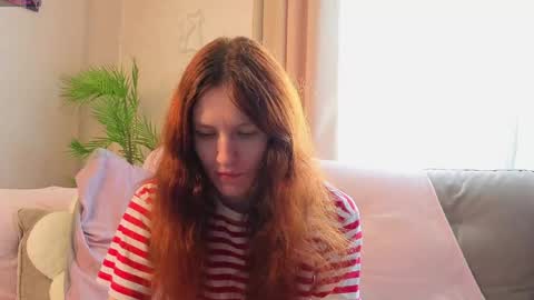 Snapshot of little_red_rosy chatting on 06.02.26 Rosy online show from 06.02.26