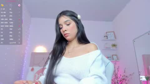 Snapshot of little_sweet_18 chatting on 09.22.25 Daniela online show from 09.22.25