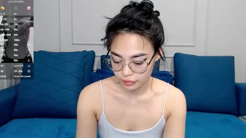 Snapshot of little_v1rgin_angel chatting on 02.28.25 Kwan online show from 02.28.25