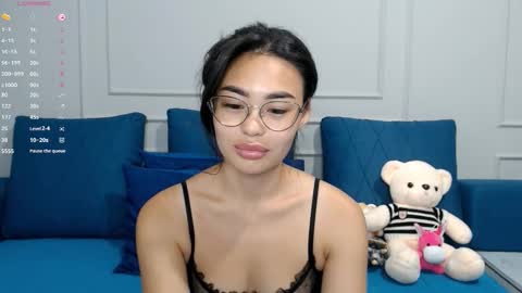 Snapshot of little_v1rgin_angel chatting on 09.24.25 Kwan online show from 09.24.25