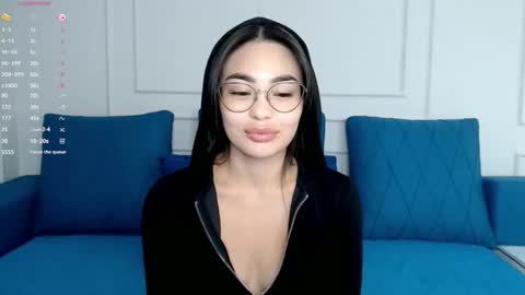 Snapshot of little_v1rgin_angel chatting on 09.30.25 Kwan online show from 09.30.25