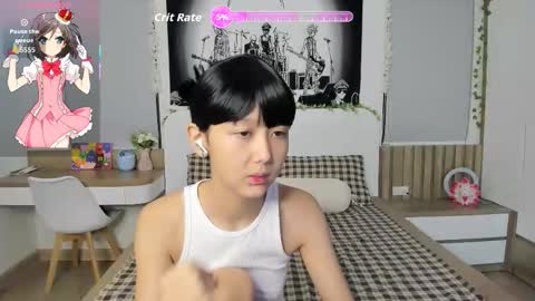 Snapshot of little_yena chatting on 10.15.25 Yena and Gabby online show from 10.15.25