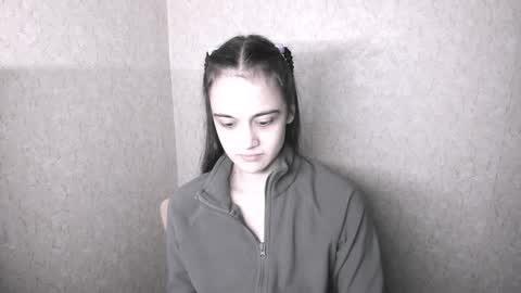 Snapshot of littleashleyy chatting on 12.28.24 littleashleyy online show from 12.28.24