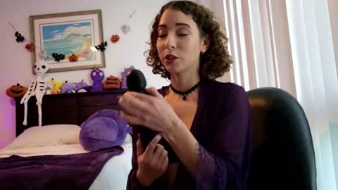 littledeathtrap online show from 11.05.25