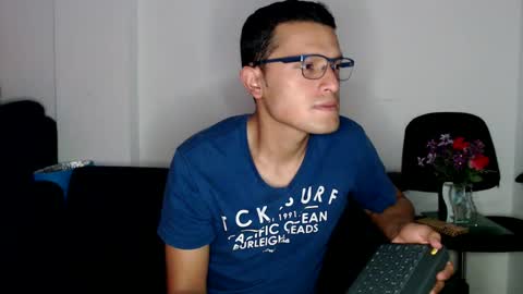 Manu online show from 12.12.24